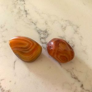Set of two Sardonyx crystals